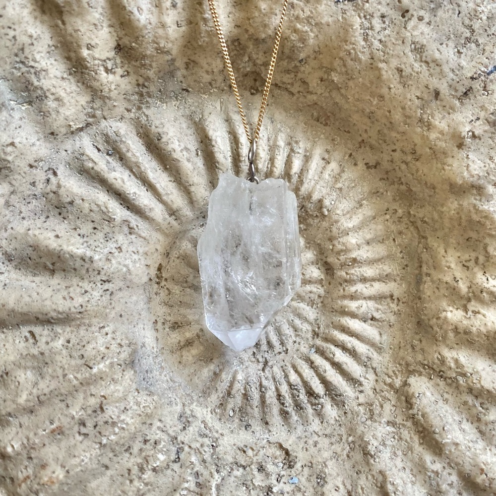 Large Natural Quartz Crystal pendant - Picture 3 of 5